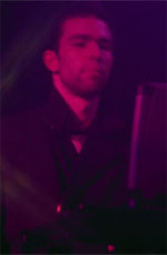 Das erste Live-Foto von Herrn Devkar ist irgendwie unspektakulär!